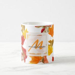 Farbige Herbstblätter und Mushrooms Monogramm Kaffeetasse