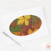 Farbige Herbstlaube Ovaler Aufkleber (Umschlag)