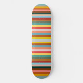 Farbige horizontale Retrostreifen Skateboard (Vorderseite)