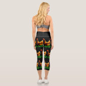 Farbige Hühner Brown Red Green Capri Leggings (Rückseite)