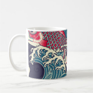 Farbige japanische Koi/Karpfenfische in der wellen Kaffeetasse