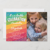 Farbige Joint Sibling Foto Geburtstagspartei Einladung (Vorderseite)