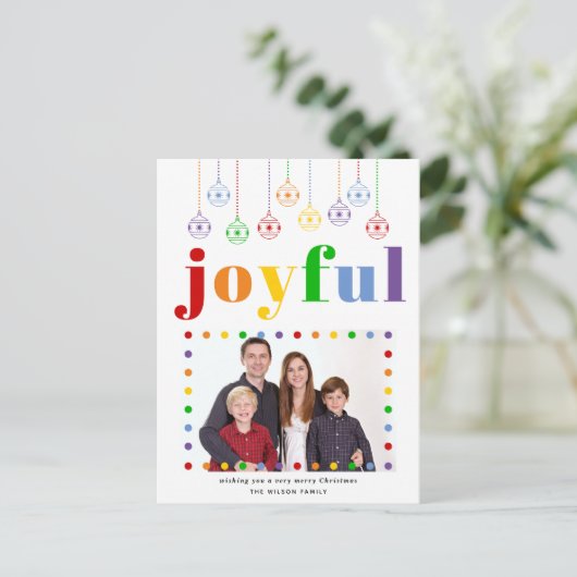 Farbige Joyful Typografie, Weihnachtsbällchen Foto Postkarte (Stehend Vorderseite)