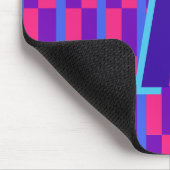 Farbige karierte monogramm rosa blaue Mauspad (Ecke)