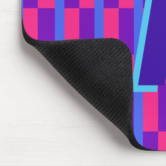 Farbige karierte monogramm rosa blaue Mauspad (Ecke)