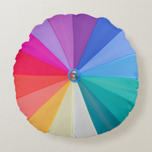 Farbige Keile auf Baumwolle runder Kissen