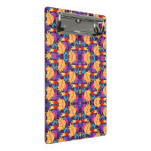 Farbige Klemmbrett mit einem lebendigen Kaleidosko (Schrägansicht)