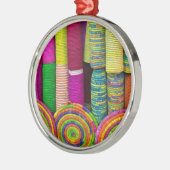 Farbige Körbe am Markt Ornament Aus Metall (Links)
