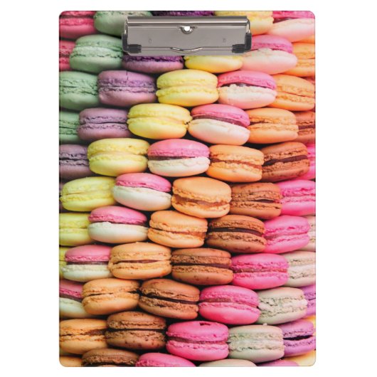 Farbige Macarons Quirky Klemmbrett (Vorderseite)