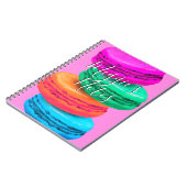 Farbige Makaron-Süßigkeiten zur Veranschaulichung  Notizblock (Linke Seite)