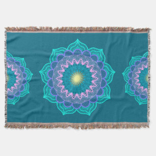 Farbige Mandala auf blauem Hintergrund Decke
