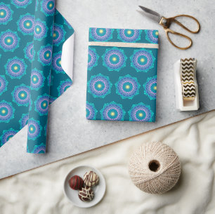 Farbige Mandala auf blauem Hintergrund Geschenkpapier