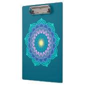Farbige Mandala auf blauem Hintergrund Klemmbrett (Links)