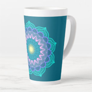 Farbige Mandala auf blauem Hintergrund Milchtasse