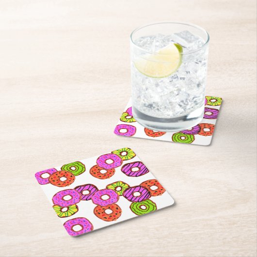 farbige mattierte Donuts Donuts mit Sprinklen Rechteckiger Pappuntersetzer (Vor Ort)