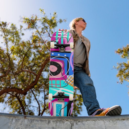 Farbige maximalistische expressive abstrakte Kunst Skateboard (Außenbereich 1)