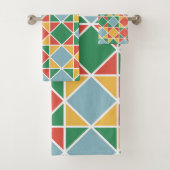 Farbige moderne Mitte des Jahrhunderts l Multi Far Badhandtuch Set (Insitu)