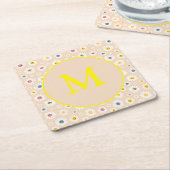 Farbige Monogramm Lächeln Daisy personalisiert Rechteckiger Pappuntersetzer (angewinkelt)