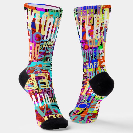 Farbige Namen Replizierte Art Muster Typografie Socken (Gewinkelt)