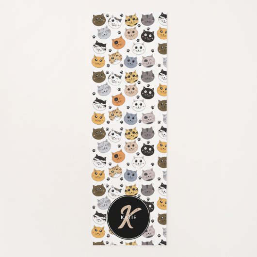 Farbige Niedliche Funny Cats & Paw Muster Monogram Yogamatte (Vorderseite)
