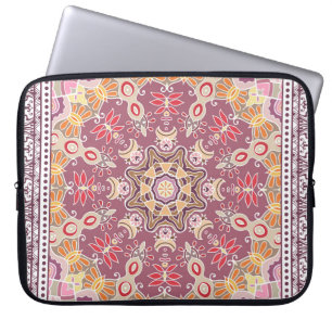 Farbige ornamentale Kritzelei: Symmetrisches Spitz Laptopschutzhülle