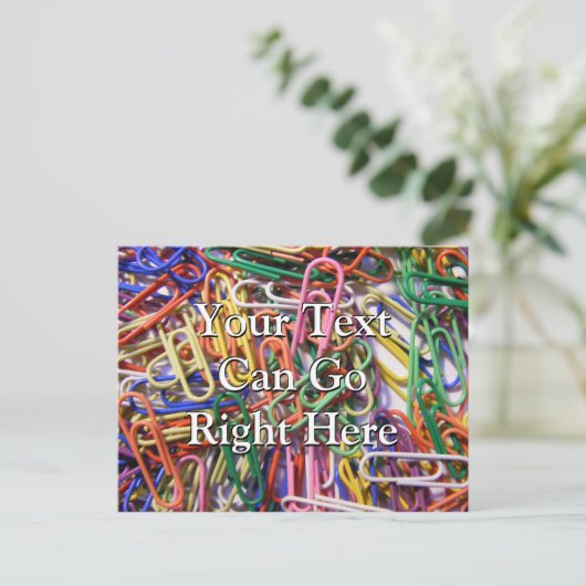 Farbige Paperclips Postkarte (Stehend Vorderseite)