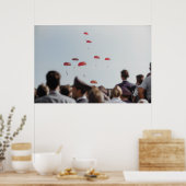 Farbige Paratrooper-Show 1968 Poster (Küche)