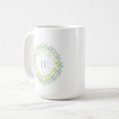 Farbige Pastel Floral Wreath und Monogramm Kaffeetasse (Vorderseite Links)