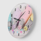 Farbige Pastell-Kuchen-Dekorationstools Große Wanduhr (Winkel)