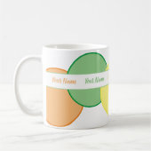 Farbige pastellfarbene Frühlingsringe mit Ihrem Na Kaffeetasse (Links)