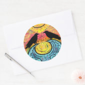 Farbige Raven auf Ozeanwellen-Sticker Runder Aufkleber (Umschlag)