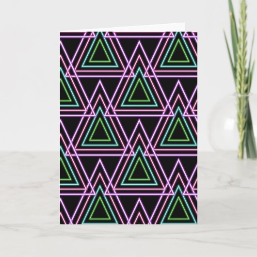 Farbige Retro-Neon-Geometrie-Dreiecke in Schwarz a Karte (Vorderseite)