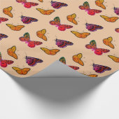 farbige Schmetterlinge in Pfirsich Geschenkpapier (Ecke)