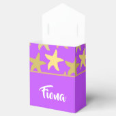 Farbige Seesterne auf lila Geschenkschachtel (Geöffnet)
