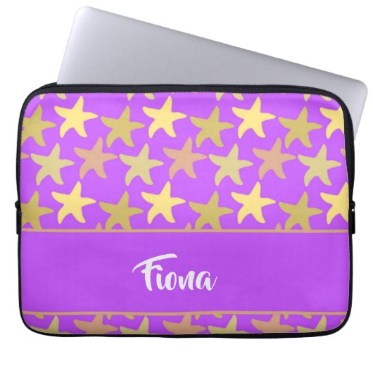Farbige Seesterne auf lila Laptopschutzhülle (Vorderseite)