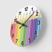 Farbige Stifte in einer Reihe Runde Wanduhr (Winkel)