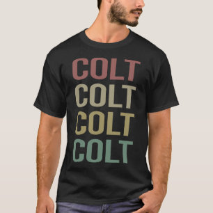 Farbige Textkunst - Colt Name T-Shirt