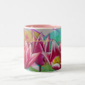 Farbige Tulpen auf lackiertem Hintergrund, individ Zweifarbige Tasse (Mittel)