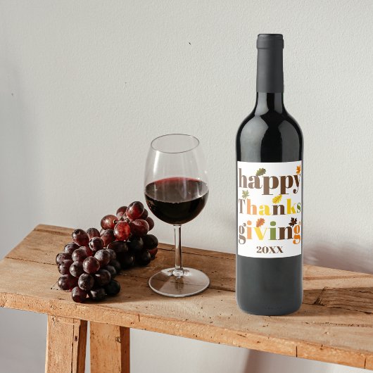 Farbige Typografie Happy Friendsgiving Farbe Weinetikett