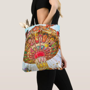 Farbige Vintage-Foto einer Karussell-Schaukel auf Tasche