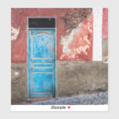 Farbige Wand mit blauer Tür Aufkleber (Blatt)