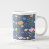 Farbige Wiese auf Blau Jumbo-Tasse (Rechts)