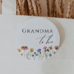 Farbige Wildblume Oma zu sein<br><div class="desc">Diese knallfarbige Wildblume Oma-to-be-Taste ist perfekt für Ihre einfache, skurrile, boho Regenbogensommerdusche. Die hellen, zauberhaften Rosa-, Gelb-, Orange- und Goldfloralen verleihen diesem Produkt das Gefühl eines minimalistischen, eleganten und Vintagen Hippie-Frühlinggartens. Das moderne Design ist künstlerisch und zart und zeigt eine klassische erdige Wiese in Aquarell. Egal, für welchen Blickwinkel Sie...</div>