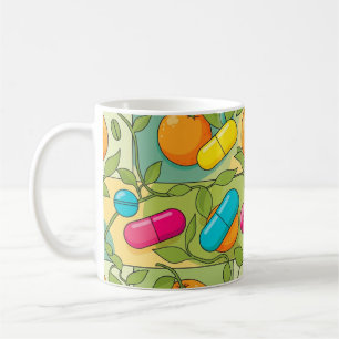 Farbige Zitrusfrüchte und Vitamin-Pillen-Muster Kaffeetasse