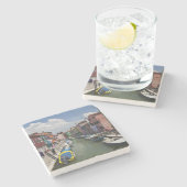 Farbige Zuhause entlang des Kanals auf der Insel Steinuntersetzer (Seitenansicht)