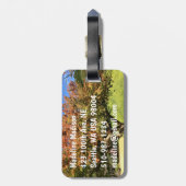 Farbiger Ahornbaum im Herbst Gepäckanhänger (Rückseite vertikal)