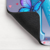 Farbiger Buchstabe M mit Schmetterlingen Mousepad (Ecke)