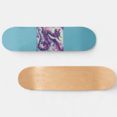 Farbiger Drache mit Aquamarinem Licht Skateboard (Horizontal)