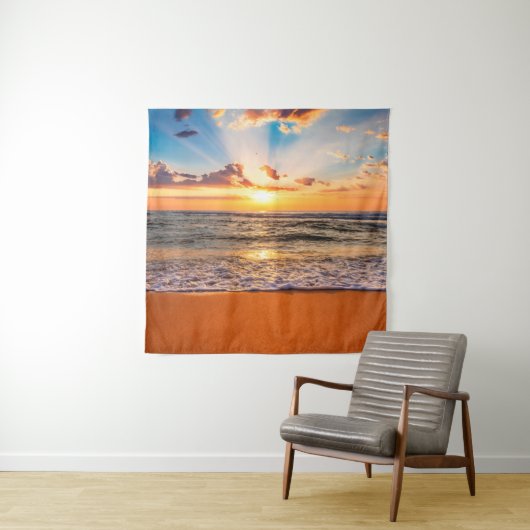 Farbiger Meerestrand Sonnenaufgang mit tiefblauem Wandteppich (Beispiel)