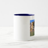 Farbiger Sand von Alum Bay Zweifarbige Tasse (Mittel)